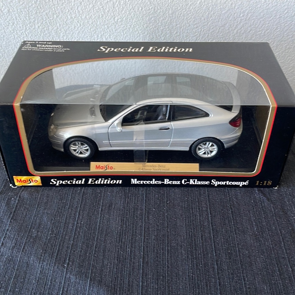 1/18 Maisto Mercedes C-Klasse Sportcoupe Diecast